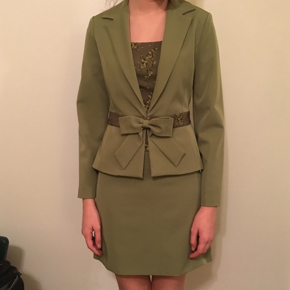 CW Design 3-piece suit, go from proper to dressy